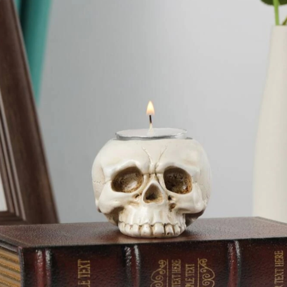 Resin skull candle holder - Picture 1 of 3
